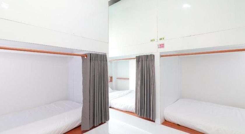 Oyo 544 Sleep Sloth 3*